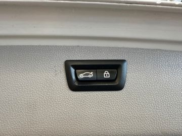 BMW 330 Touring *Sport Line*Navi*Bi Xenon*