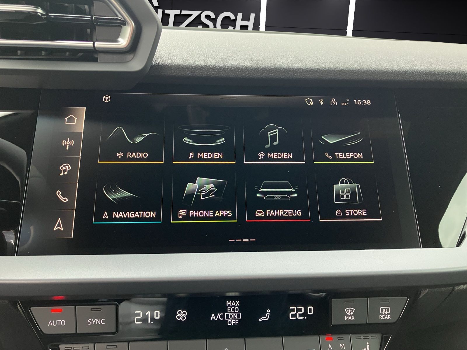 Fahrzeugabbildung Audi A3 Sportback TFSI advanced LED ACC NAVI RFK