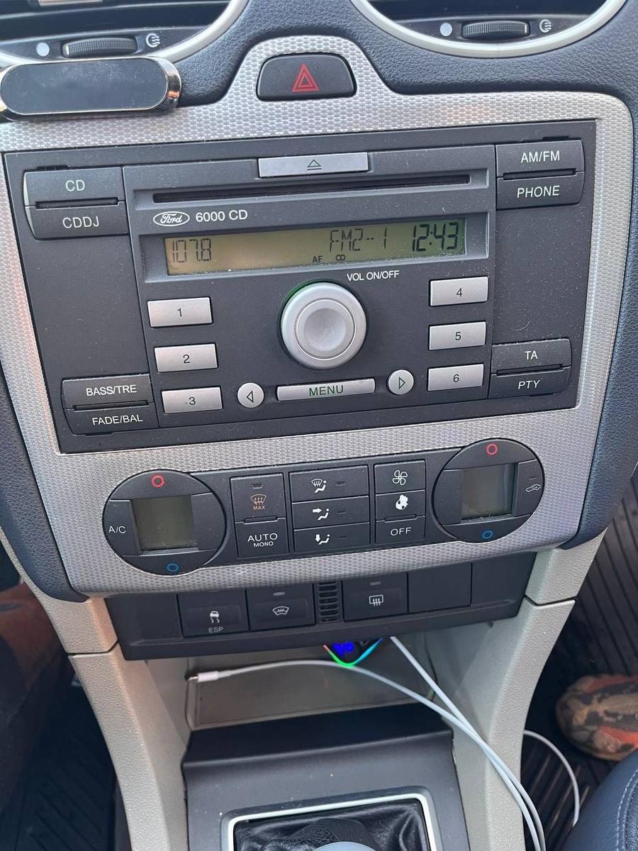 Ford Focus 2005 — photo 6