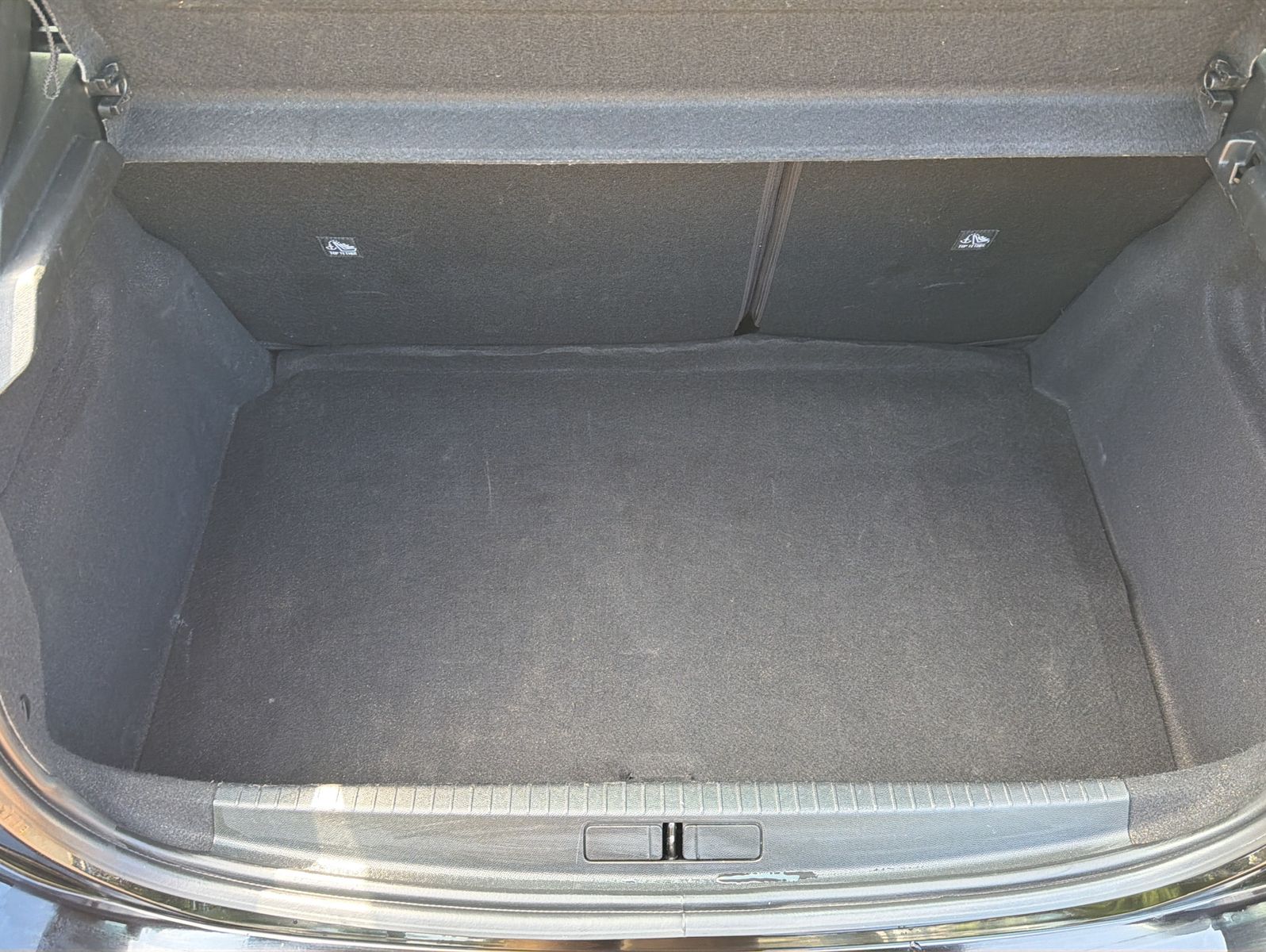 Fahrzeugabbildung Opel Corsa GS 1.2T - Hybrid - Automatik