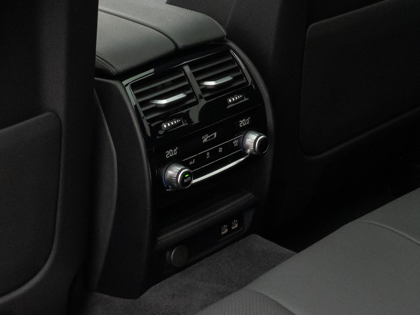 Fahrzeugabbildung BMW 540d xD M Sport DAB HUD HiFi Laser AHK Panorama