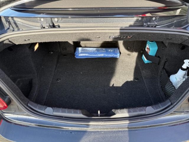 Fahrzeugabbildung BMW 220 i Cabrio +M-PAKET+LED+SHZ+KLIMA+NAVI+UVM+