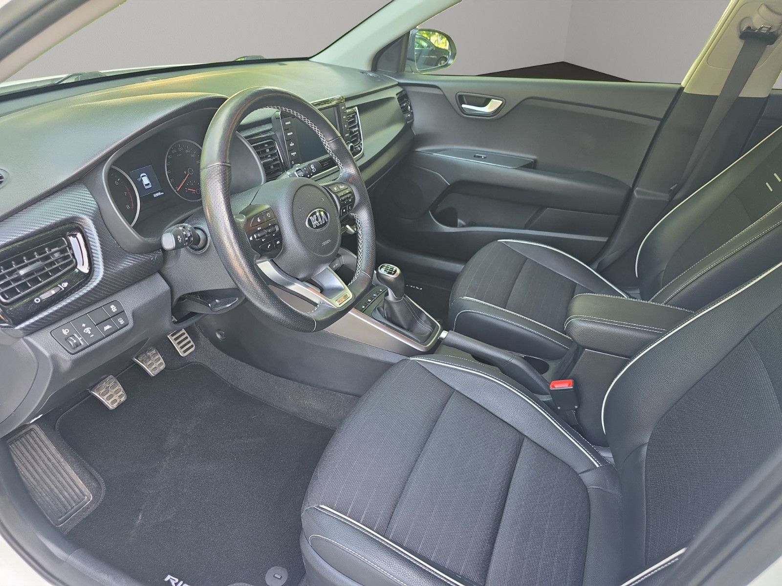 Fahrzeugabbildung Kia Rio GT-Line KAMERA NAVI LEDER