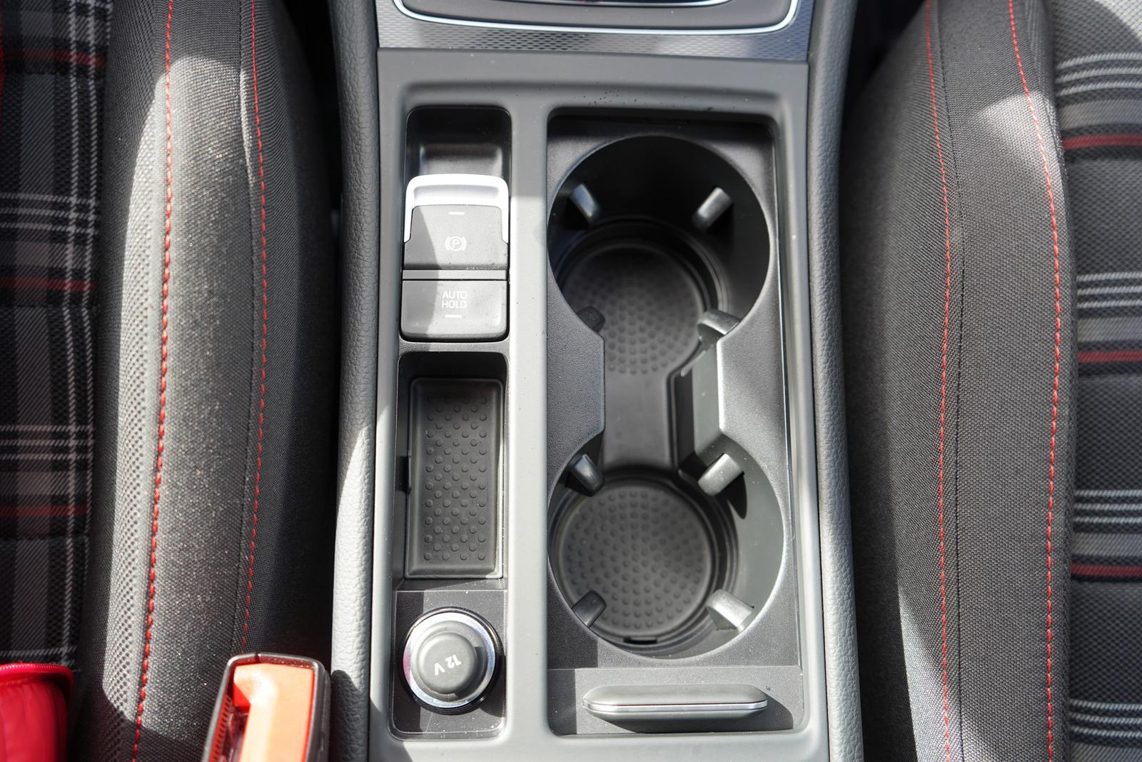 Volkswagen Golf VII 2.0 GTI Sitzheizung Klimaaut. PDC AHK