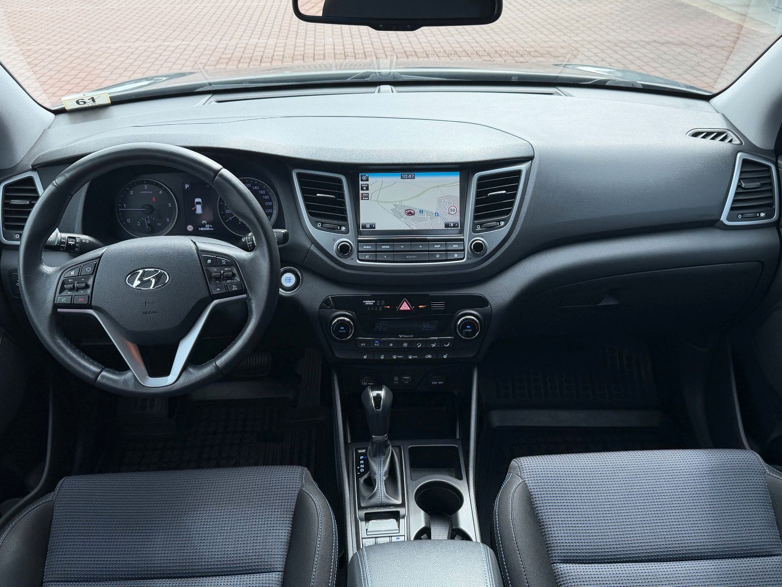 Fahrzeugabbildung Hyundai TUCSON 1.7 CRDi Premium *Totwinkl*8fach*AHK*LED*