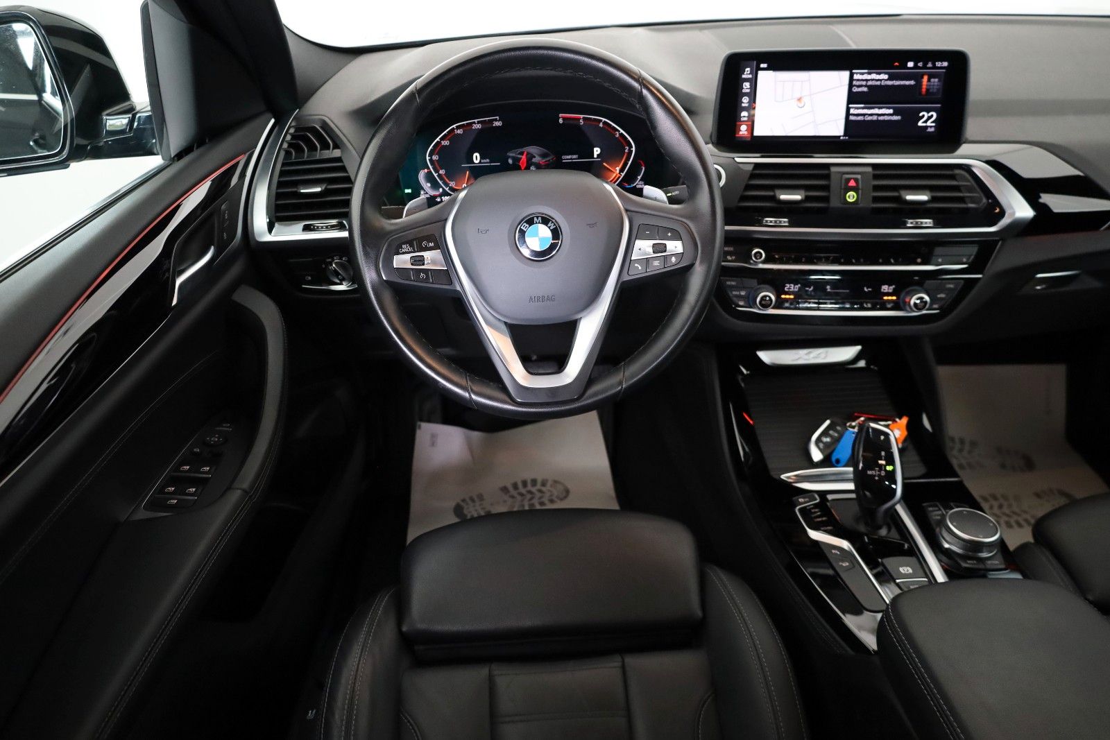 Fahrzeugabbildung BMW X4 xDrive 20 d xLine,Leder,Navi,LED,SH,Kamera