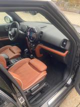 MINI Cooper SE Countryman Plug-in-Hybrid - blaue MINI Cooper SE Countryman