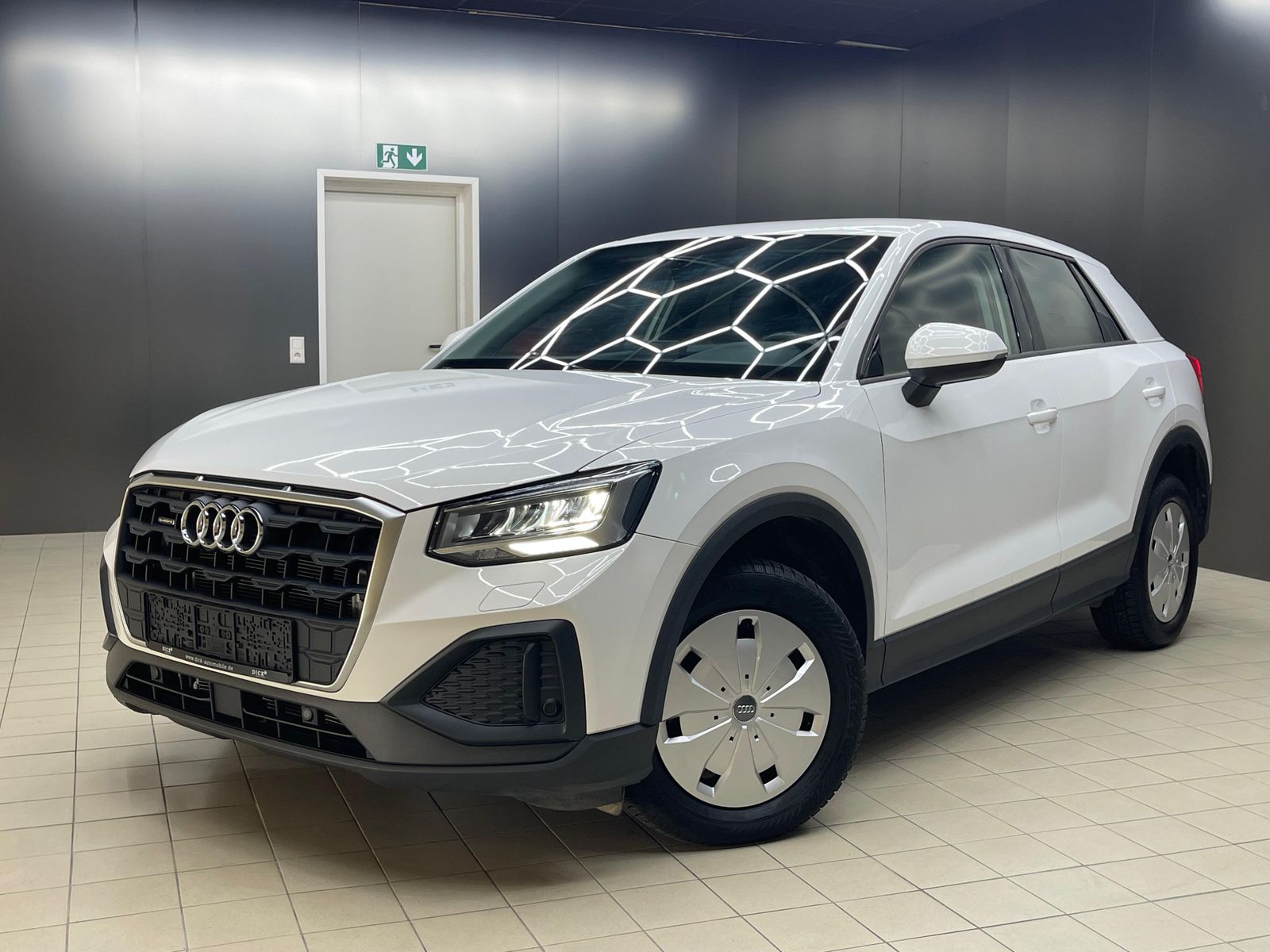 Fahrzeugabbildung Audi Q2 35d Quatt S-Tr. LED+KLIMAUT+HIFI+APS+DAB+ACC