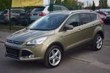 Ford Kuga Titanium 4WD AUTOMATIK VOLLAUSSTATTUNG - Ford Kuga aus 2013