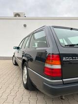 Mercedes-Benz Mercedes W124 Kombi 200TE - Mercedes-Benz 200: W124