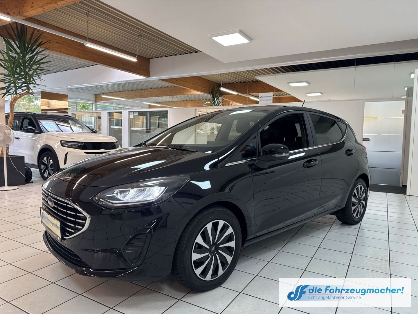 Fahrzeugabbildung Ford Fiesta Titanium X Navi LED Blendfreies Fernl. Ku
