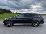 Volkswagen Passat Alltrack 4Motion DSG | Navi | AHK | PAN - schwarze Volkswagen Passat Alltrack