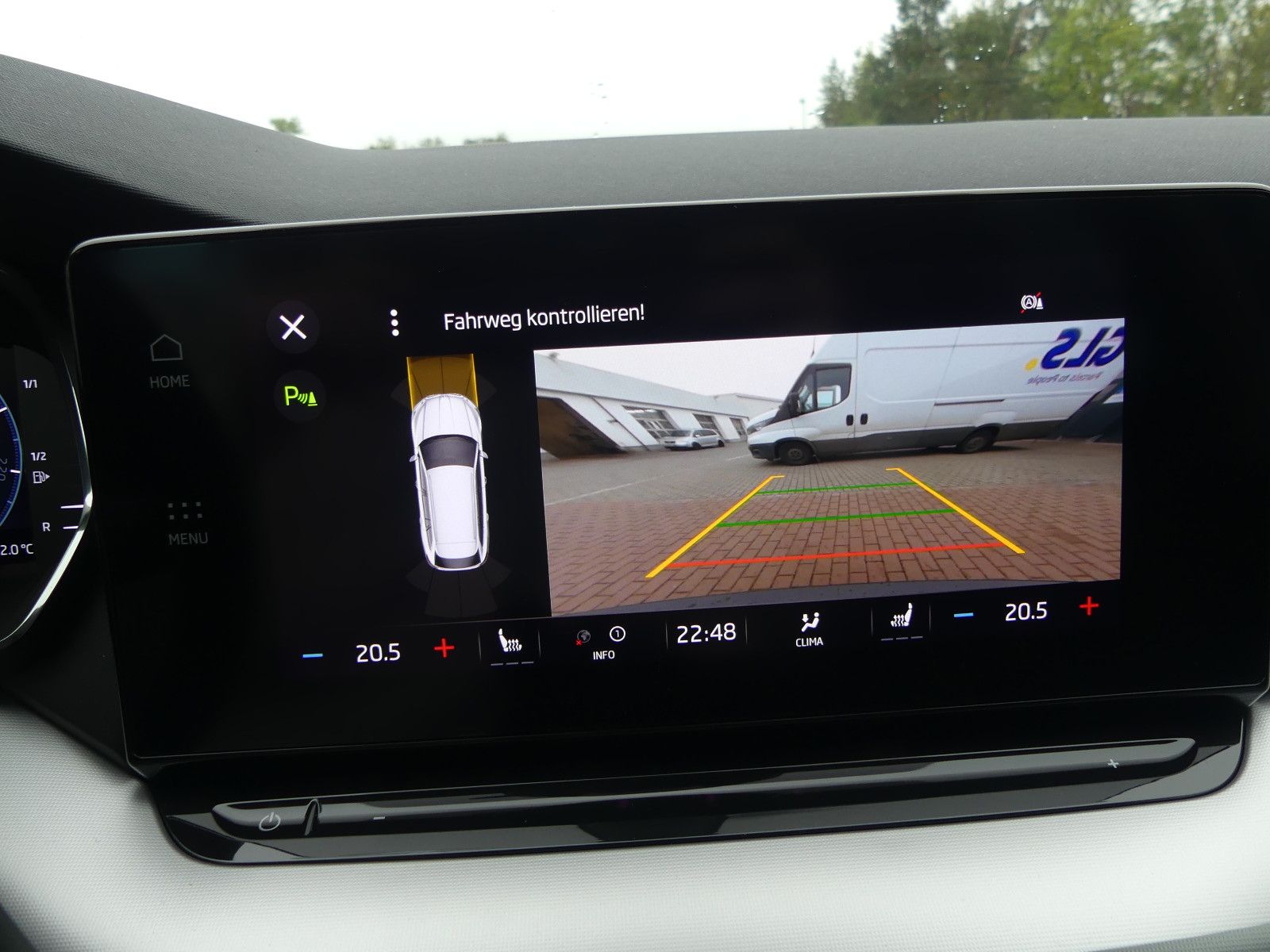 Fahrzeugabbildung SKODA Octavia Combi 2.0 TDI CLEVER *NAVI*ACC*KESSY*BT*