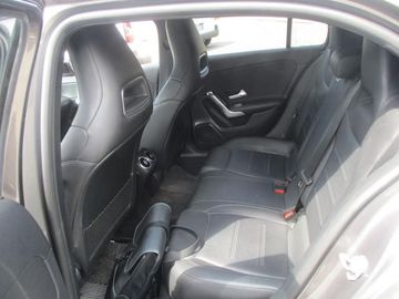 Mercedes A 180 - 12