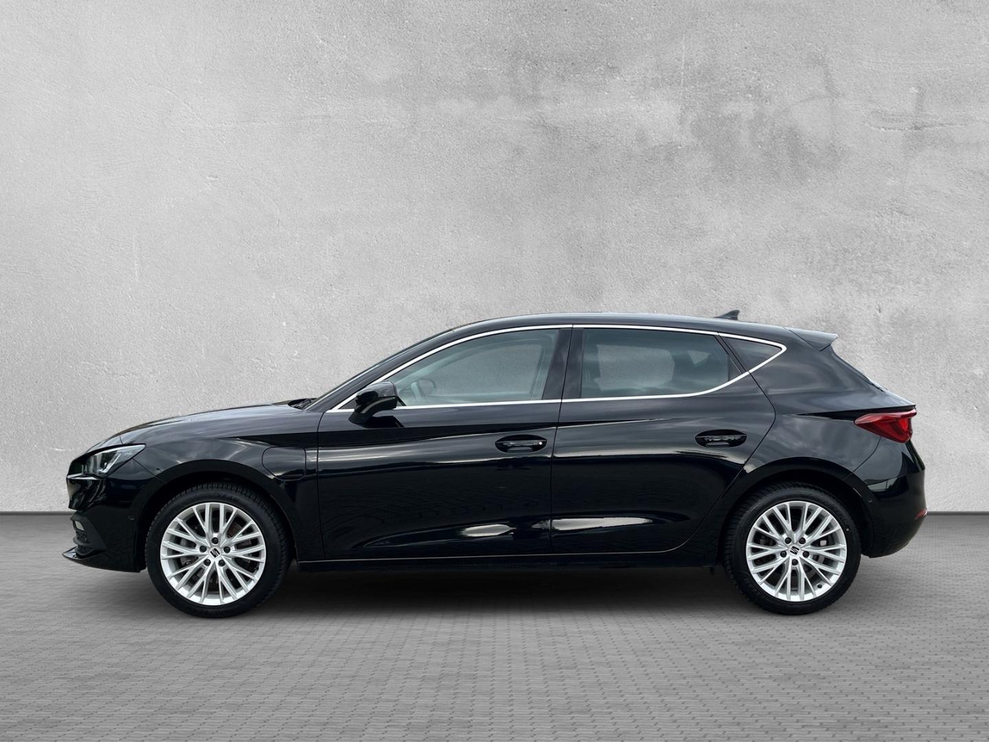 Seat Leon Xcellence 1.4 e-HYBRID LED ACC KLIMA NAV PD