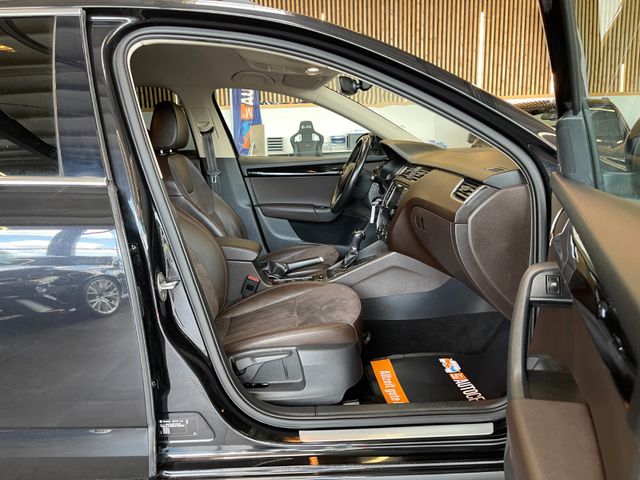 Skoda Octavia Combi L&K 4x4 *BI-XENON*NAVI*PDC*SZHZ*