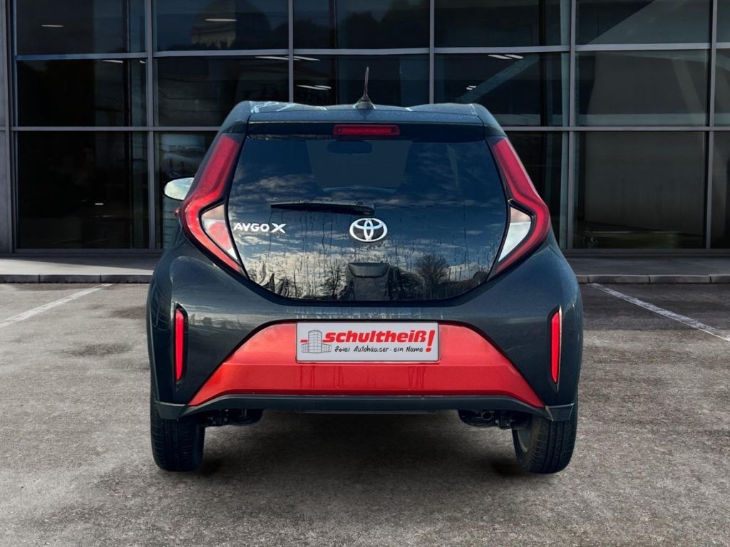 Fahrzeugabbildung Toyota Aygo X Pulse