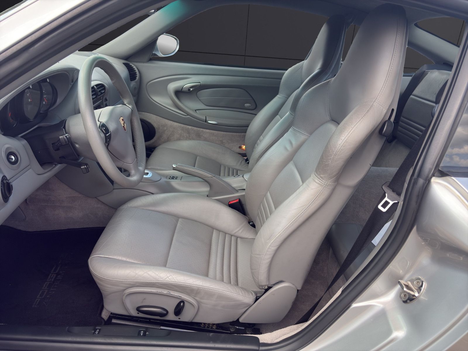 Fahrzeugabbildung Porsche 996 Carrera 4S Coupé