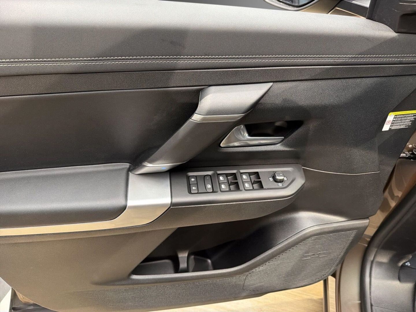 Fahrzeugabbildung Jeep Compass BEV MY26 FIRST EDITION PANO VOLL