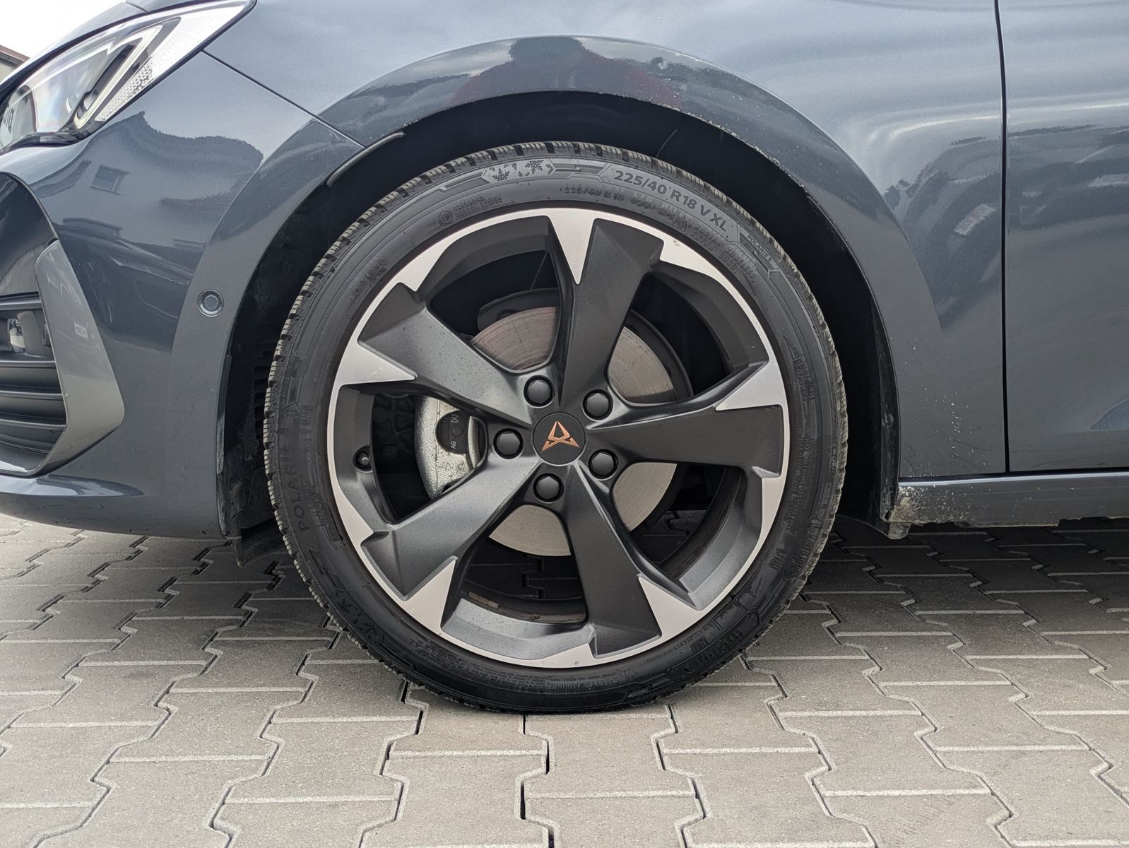 Fahrzeugabbildung CUPRA Leon 1.5 eTSI DSG MATRIX-LED*ACC*APP*KAMERA*18"