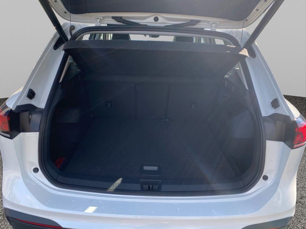 Fahrzeugabbildung Volkswagen Tiguan 1.5 eTSI DSG Life AHZV