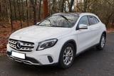 Mercedes-Benz GLA 250 4MATIC DCT - - weiße Mercedes-Benz GLA 250