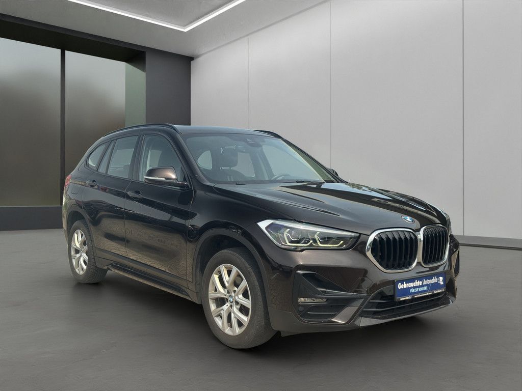 BMW X1 sDrive18d SPORTLINE LED NAVI PDC SHZ 19" foto 3