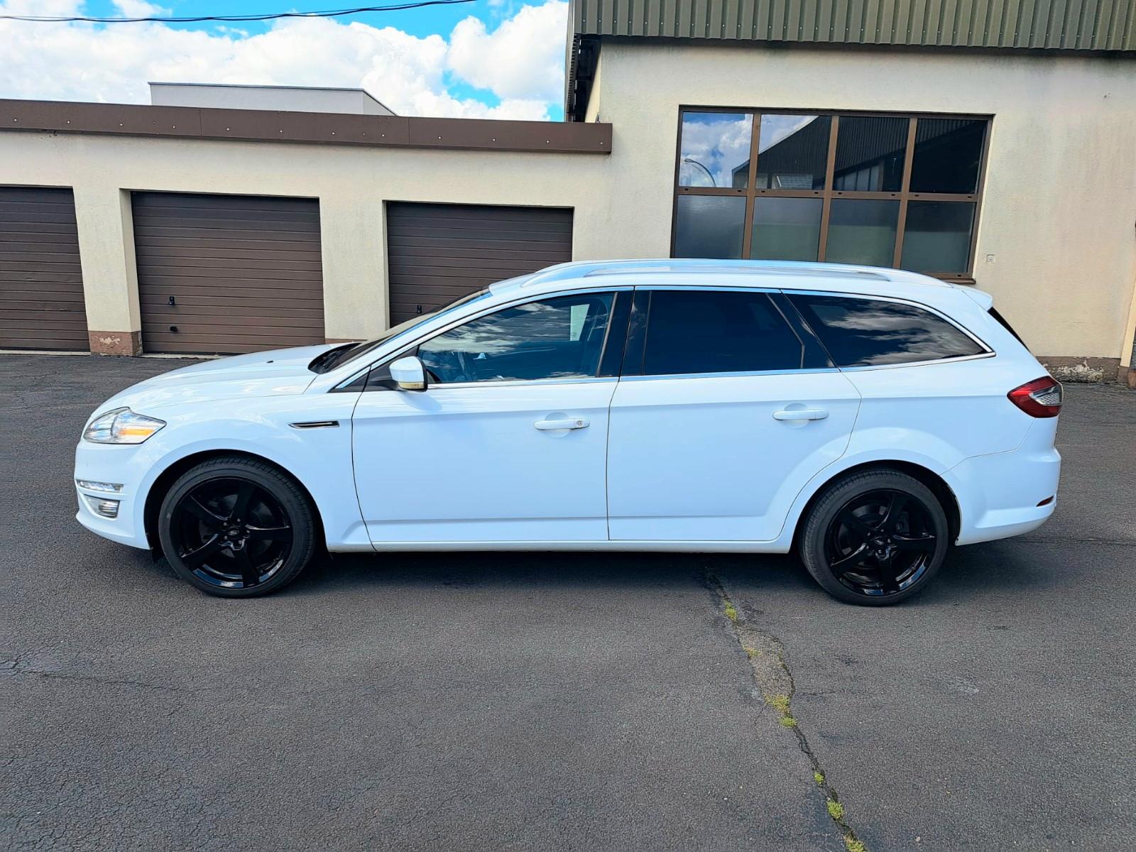 Ford Mondeo 2010 — photo 12