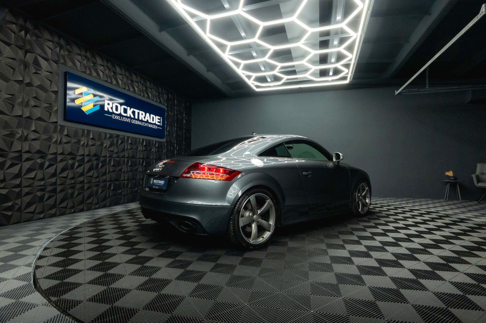 Fahrzeugabbildung Audi 2.5 TFSI TT RS Coupe quattro 6-Gang *Bi-Xenon*