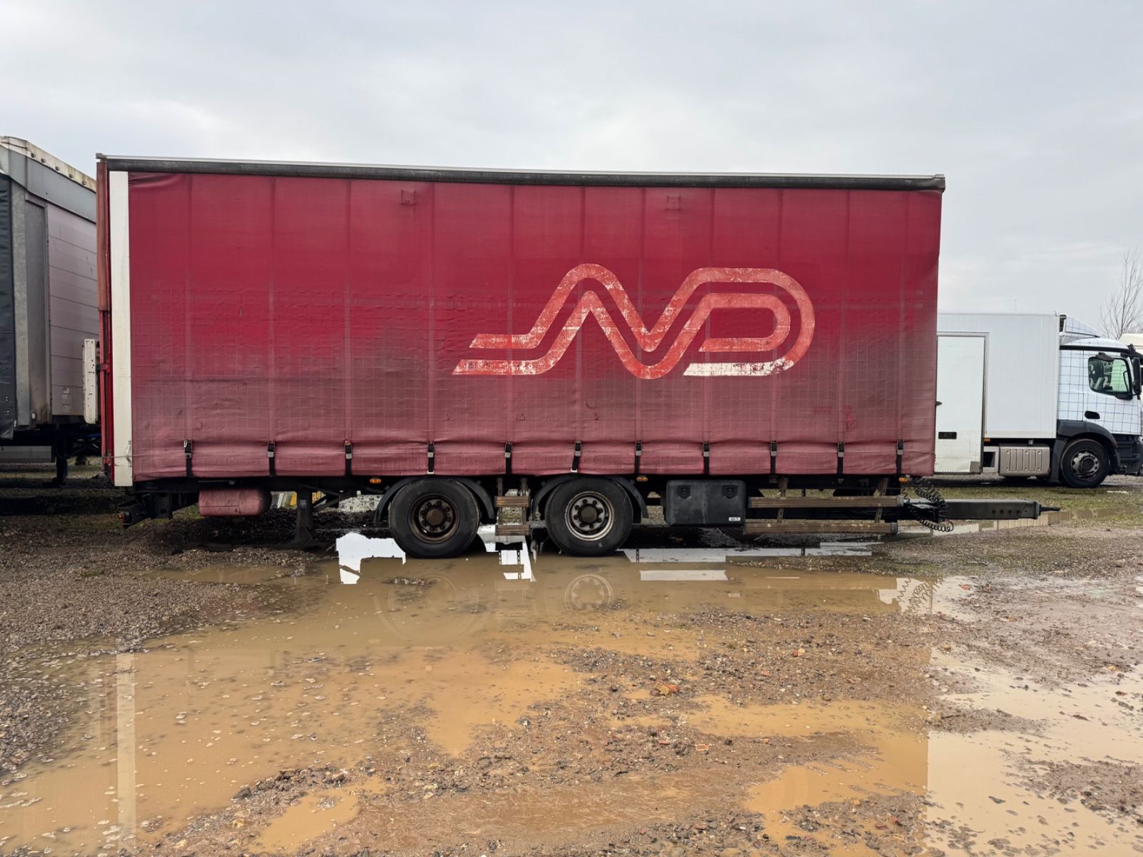 nordtrucks.de Fahrzeugabbildung Andere SEG (F) Tandem Pritschenanhänger mit Plane