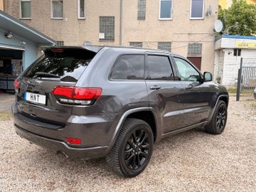 Jeep Grand Cherokee - 3