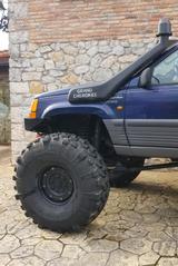 Jeep JEEP - ACHSEN UNIMOG - TSL 44" - gebrauchte Jeep Cherokee aus dem Jahr 1998
