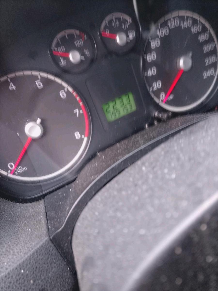 Ford Focus 2005 — photo 7