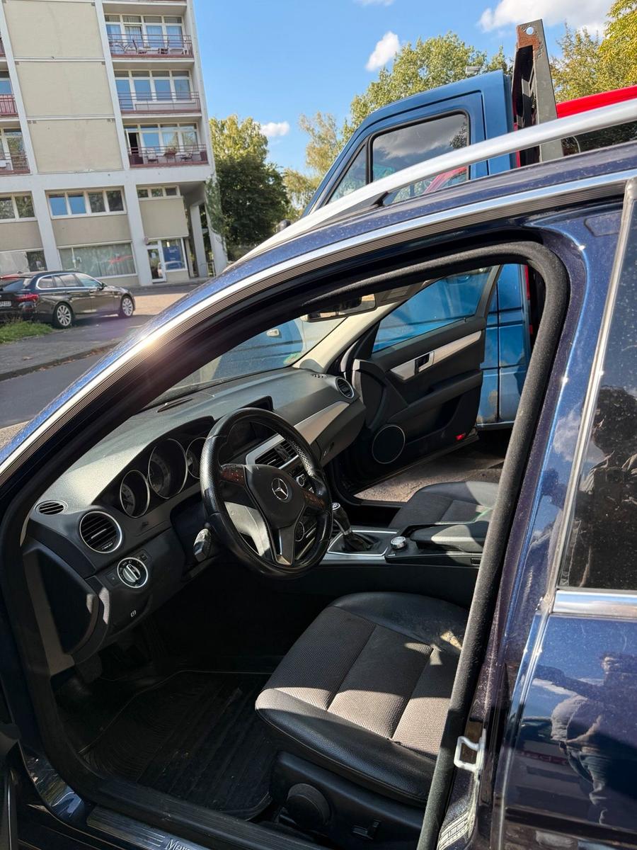 Mercedes-Benz  2012 — двигун 131 HP (96kW)