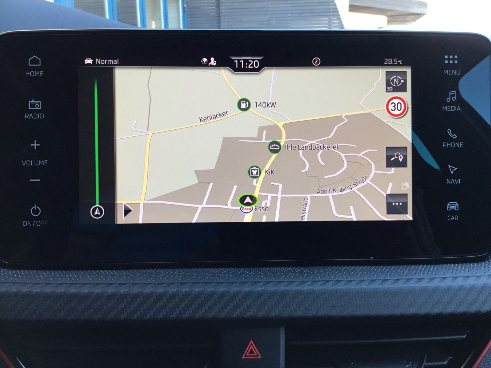 Fahrzeugabbildung SKODA Kamiq 1.5 TSI DSG Monte Carlo+AHK+Navi+Kamera