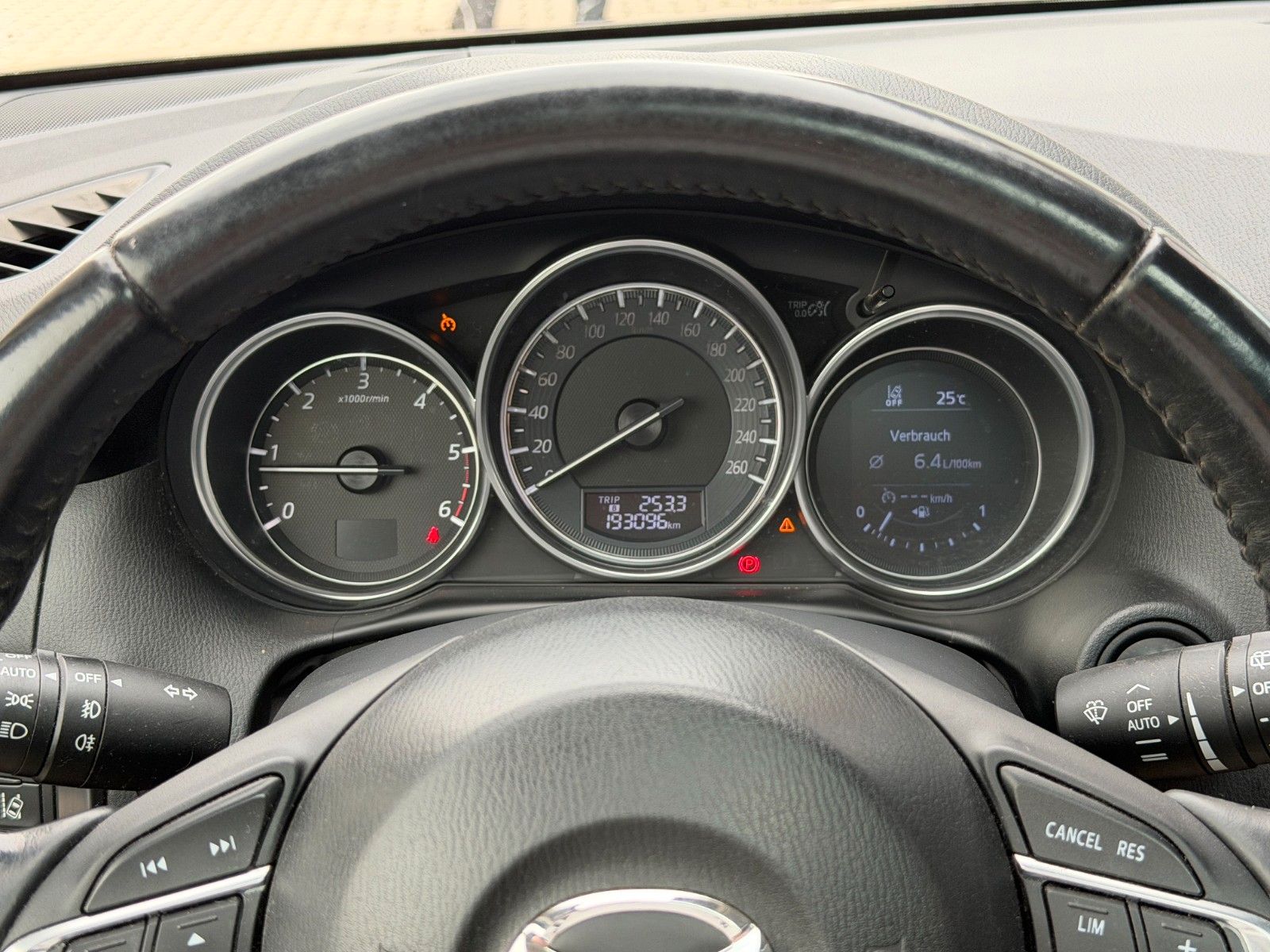 Fahrzeugabbildung Mazda CX-5 2.2 SKYACTIV-D Sports-Line *Nav*Memory*RFK*