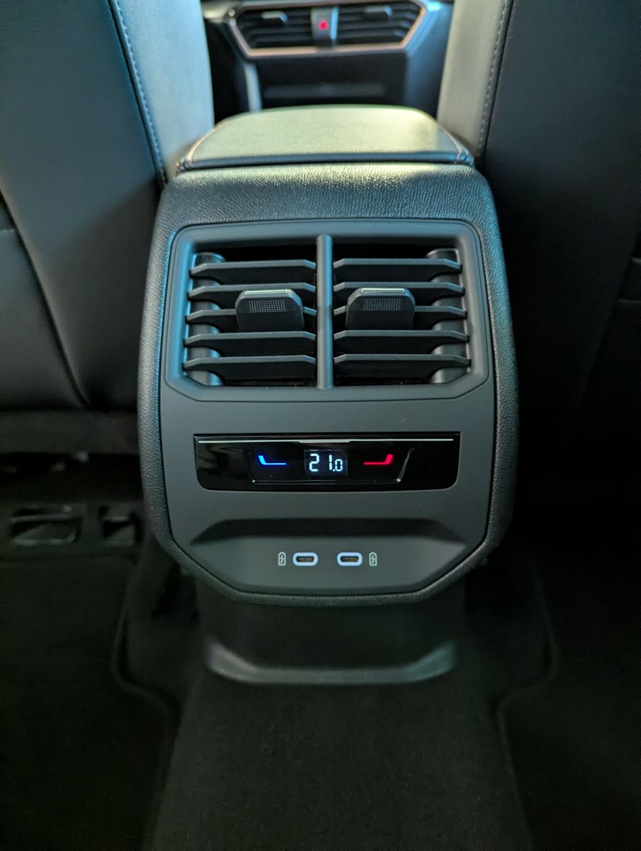 CUPRA Formentor 1.5 eTSI Leder Sennh DCC Kamera Matrix - Image 24