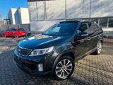 Kia Sorento Platinum Edition 4WD - Kia Sorento Gebrauchtwagen in Düsseldorf