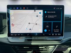 VW Passat Business 2.0 l TDI DSG Bluetooth Navi LED