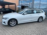 BMW 320 Baureihe 3 Touring 320 d xDrive Advantage - BMW 3er Reihe: Automatik