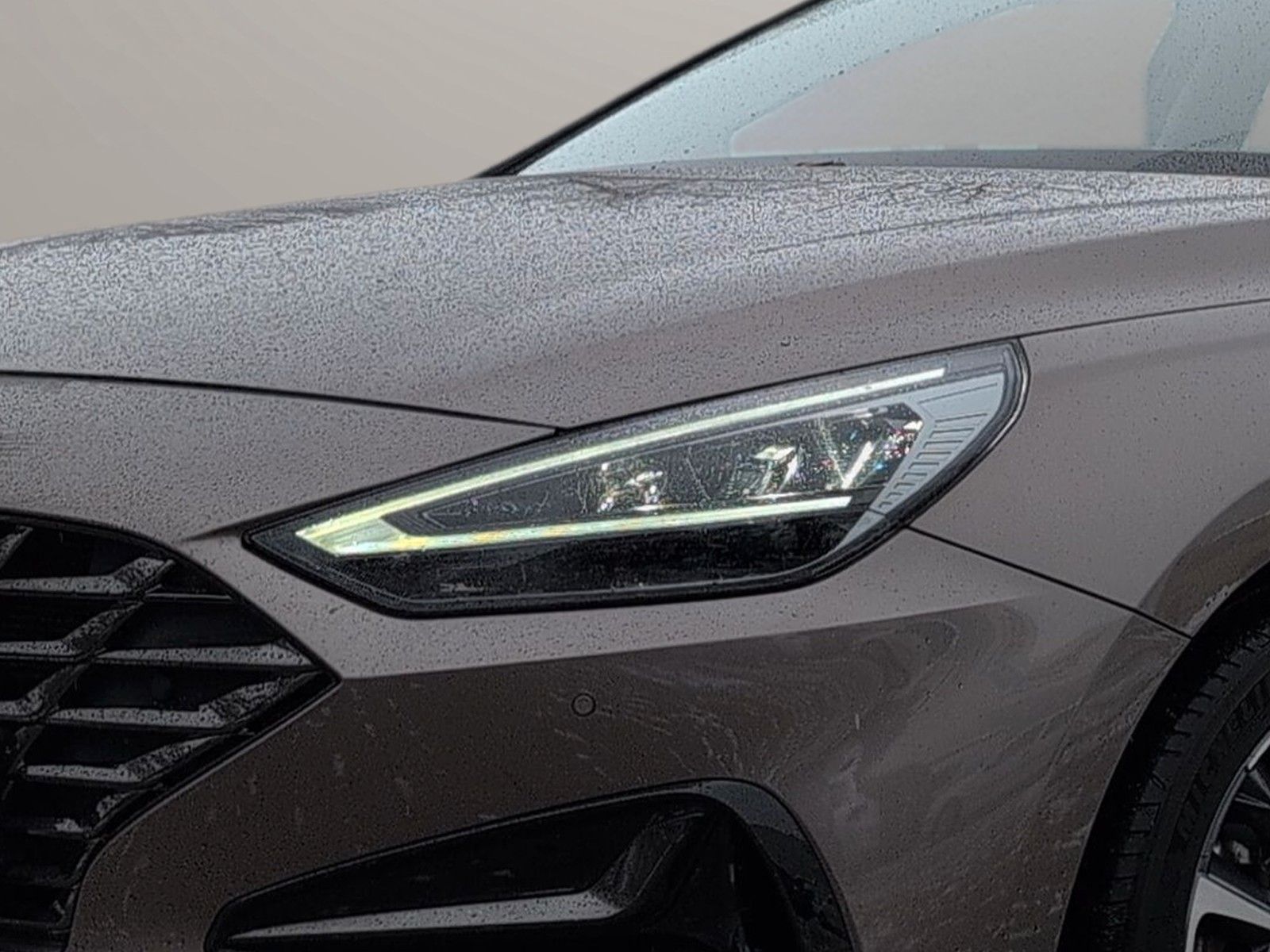 Fahrzeugabbildung Hyundai i30 KOMBI 1.5T 7DCT EDITION 30+ GARANTIE9/28 1HD