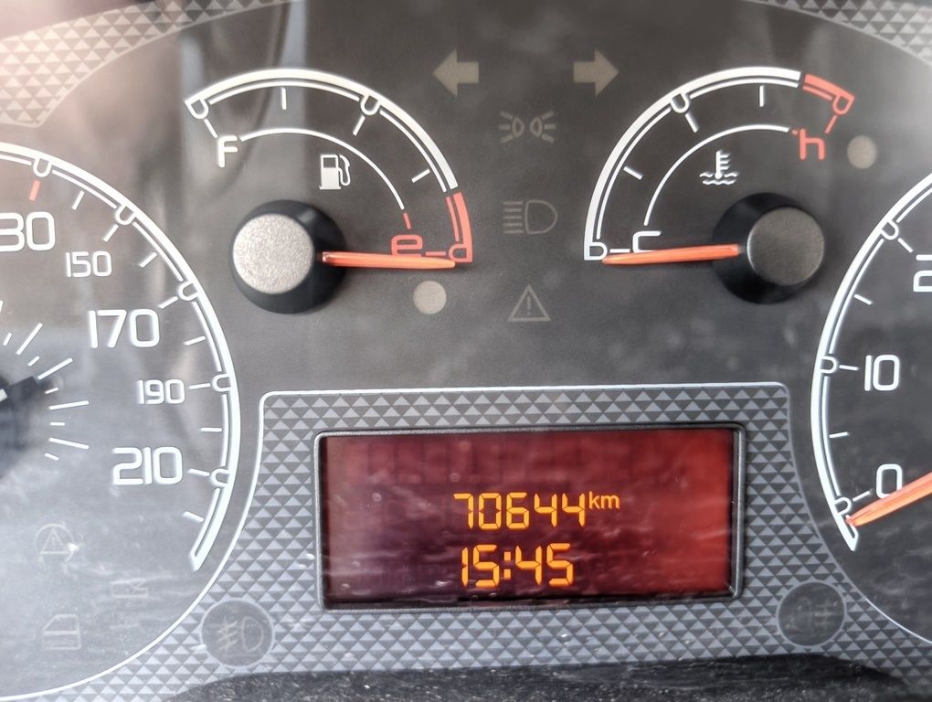 Fahrzeugabbildung Fiat Fiorino SX 1.3 Multijet Schiebetür *UNFALL*