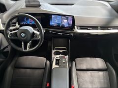 Fahrzeugabbildung BMW 218d Active Tourer M Sport -- Pano/AHK/ACC/18LM