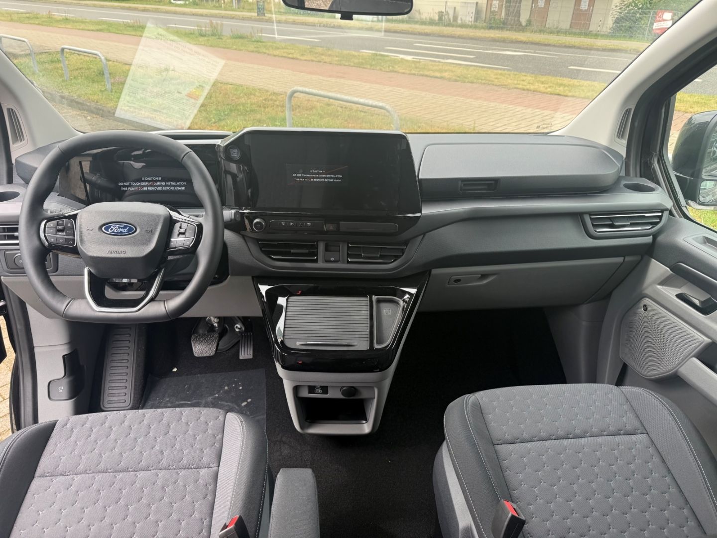 Fahrzeugabbildung Ford Tourneo Custom 320 L1 Titanium FWD ACC LED Navi