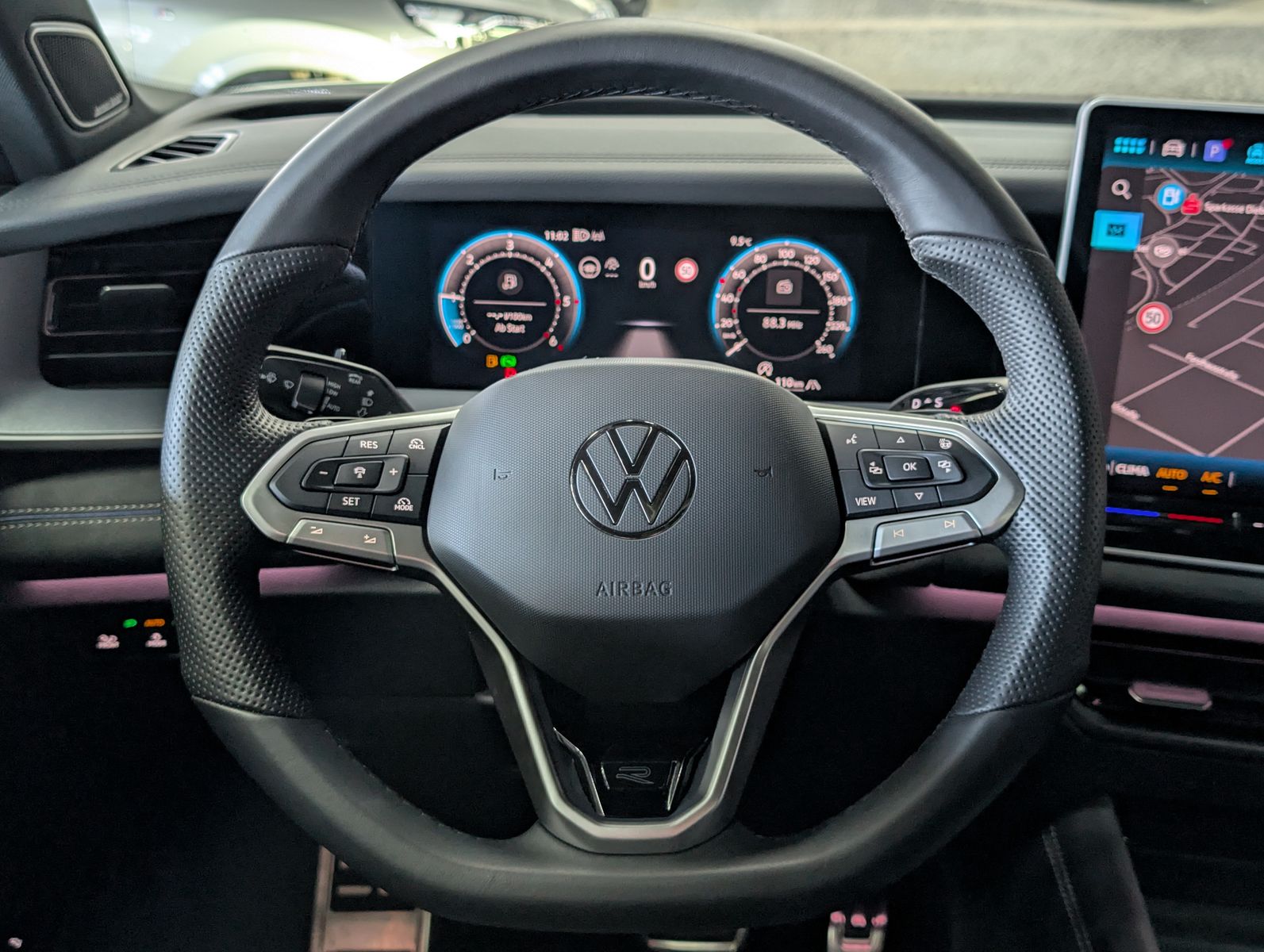 Fahrzeugabbildung Volkswagen Tayron R-Line 360°H&K LAUNCH PANO IQ-LIGHT AHK 7