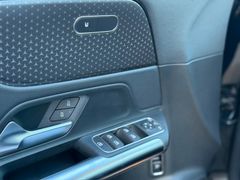 MERCEDES-BENZ B 180/ LENKRADHEIZUNG/ LED/ NAVI/ SPURASSISTENT MERCEDES-BENZ B 180/ LENKRADHEIZUNG/ LED/ NAVI/ SPURASSISTENT