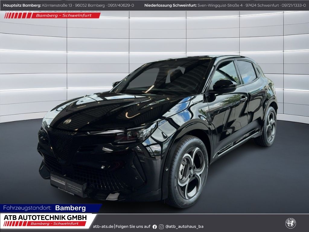 Fahrzeugabbildung Alfa Romeo Junior Ibrida SPORT SPECIALE PANO WINTER MATRIX