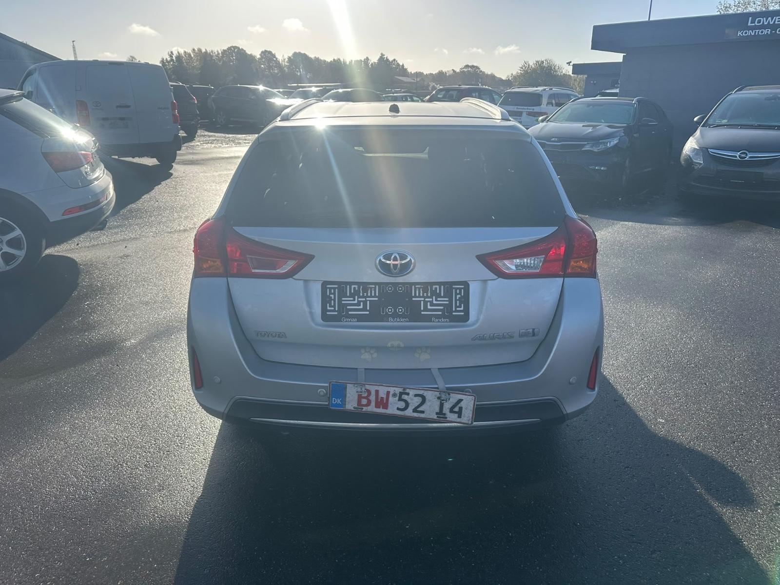 Toyota Auris 2014 — photo 5