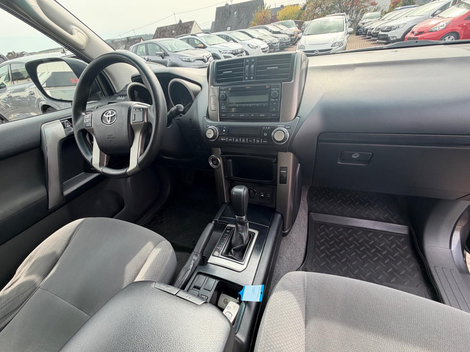 TOYOTA LAND CRUISER 173CH - 4X4 - BVA - PACK SPORT - CARNET D'ENTRETIEN DISPONIBLE