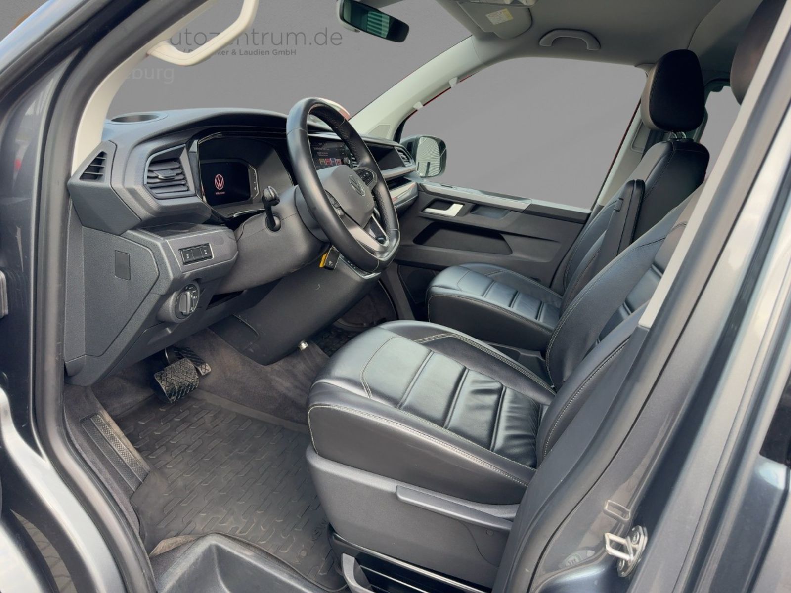 Fahrzeugabbildung Volkswagen T6.1 Multivan 2.0 TDI 4Motion Generation Six Alu